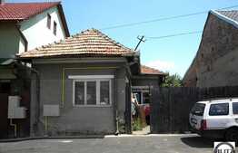 Teren de vanzare 260 mp + constructie demolabila 145 mp!