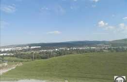 De vanzare teren, 10000 mp, front stradal 150 ml, zona linistita!