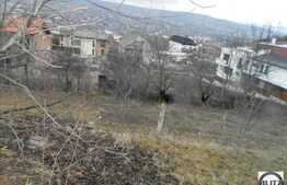 Vanzare 500 mp si front generos de 30 ml. Zona linistita si priveliste frumoasa