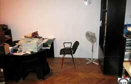 Apartament 2 camere semidecomandate de vanzare, 38 mp. Loc parcare inclus!