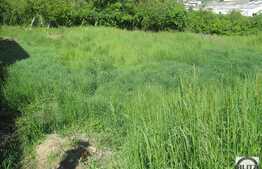 Vanzare teren 1600 mp, front stradal 40 ml, zona de case si vile