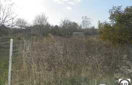 Vanzare teren 500 mp, front 12 ml, utilitati la front, zona linistita!