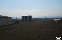 13800 mp in zona industriala.