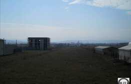 13800 mp in zona industriala.