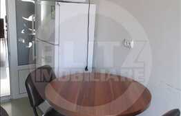 De  inchiriat, 2 camere semidecomandat, zona Campului. 2 locuri de parcare.