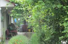 Teren de vanzare 400 mp, utilitati la front, zona linistita