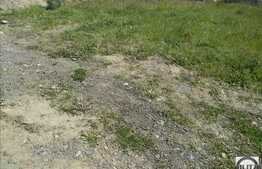 Teren de vanzare, 700 mp, front stradal 17 ml, zona linistita!