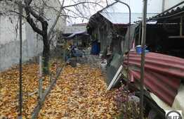 Teren de vanzare, 262 mp, toate utilitatile, zona de case si blocuri!