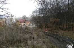 De vanzare teren, suprafata totala de 910 mp cu front de 33 ml, zona frumoasa!