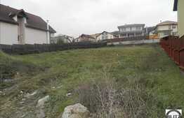 Vanzare teren 480 mp cu front de 18 ml, zona Campului