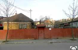 Teren de vanzare 400 mp, front 21 ml, cu casa demolabila, zona linistita