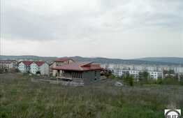Vanzare teren 500 mp, front 18 ml, zona Negoiu, cu panorama deosebita