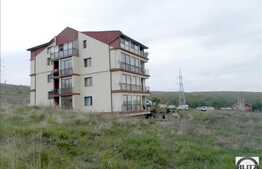 Vanzare teren 500 mp, front 18 ml, zona Negoiu, cu panorama deosebita