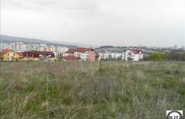 Vanzare teren 500 mp, front 18 ml, zona Negoiu, cu panorama deosebita