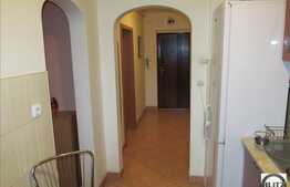 Zona Alverna, 2 camere decomandate, 52 mp utili, etajul 1