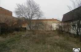 Vanzare teren de 500 mp cu front stradal de 17 m, zona Centrala!