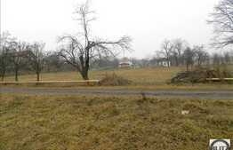 Teren de vanzare, 2000 mp, cu front stradal de 100 ml, apa, gaz, curent la front