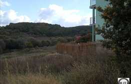 Teren cu autorizatie de constructie pe doua case insiruite!