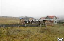 Teren de vanzare 1000 mp, cu front de 35 ml, zona linistita de case