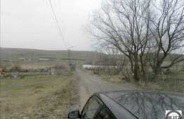 De vanzare teren pretabil pentru o casa individuala, 500 mp cu front de 20 ml