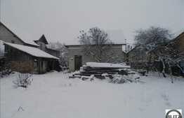 Teren de vanzare, pretabil pentru constructia a 3 case insiruite sau duplexuri