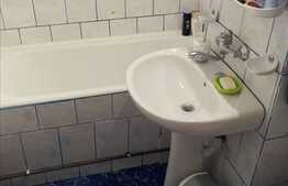 De vanzare 2 camere decomandate, 40 mp utili, in zona strazii Primaverii.