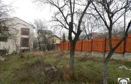 Vanzare teren cu casa demolabila, 850 mp, front 17.5 ml, zona Meteor