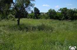 Vanzare teren 1696 mp, front stradal 27 ml, zona linistita de case/vile