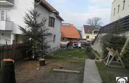 Teren cu casa demolabila de vanzare, 362 mp, front 7.5 ml, ideal pentru birouri