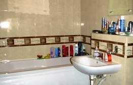 3 camere, 90 mp, etaj intermediar, garaj, terasa 10 mp, zona Grand Hotel Italia