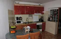 Apartament 2 camere, 50 mp, decomandat, parcare, zona strazii Calea Turzii