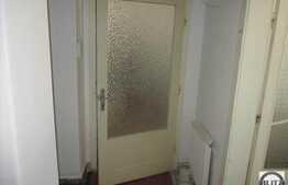 De vanzare garsoniera, 37 mp, garaj, zona Piata Unirii