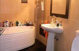 Vanzare cu 2 camere, 68 mp cu loc de parcare, 2 spatii depozitare