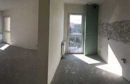 Apartament 3 camere, 84 mp, decomandat, zona Parcului Central