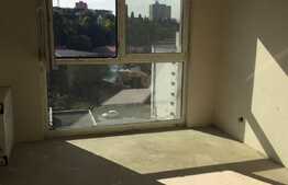 Apartament 3 camere, 84 mp, decomandat, zona Parcului Central