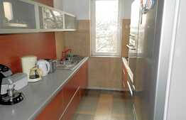 Apartament 4 camere, 135 mp utili, zona centrala, garaj, 2 locuri de parcare