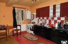 De vanzare demisol, 2 camere, 44 mp! Zona strazii Florilor!