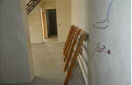 Apartament cu scara interioara, 4 camere, 85 mp, zona Vivo!