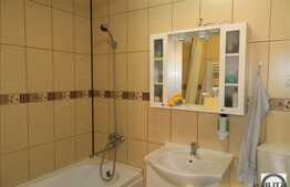 Vanzare apartament cu 3 camere, 58 mp, zona strazii Sesul de Sus! Cu parcare!