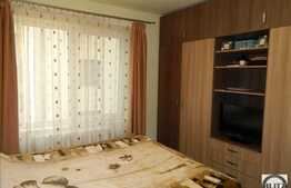 Vanzare apartament cu 3 camere, 58 mp, zona strazii Sesul de Sus! Cu parcare!