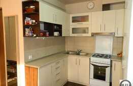 Vanzare apartament cu 3 camere, 58 mp, zona strazii Sesul de Sus! Cu parcare!