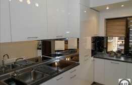 Vanzare 2 camere, 47 mp! Garaj! Complet mobilat! A.C! Zona strazii Stejarului!