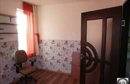 2 camere, decomandat, 51.5 mp! trei locuri de parcare! Zona strazii Tineretului!