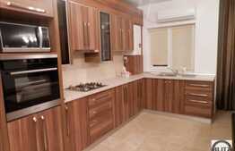 Apartament 3 camere, 71 mp! Parcare! Zona strazii Florilor!