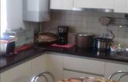 Vanzare apartament 3 camere, 58 mp, etaj intermediar, zona Regal