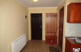 Mansarda inalta cu 2 camere, 45.5 mp, zona Somesului! Cu parcare!