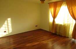 Penthouse cu 5 camere, 130 mp,  2 balcoane, zona Teilor! 2 locuri parcare!