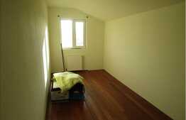 Penthouse cu 5 camere, 130 mp,  2 balcoane, zona Teilor! 2 locuri parcare!