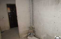 Demisol de vanzare, 1 camera, 39 mp! Semifinisat! Zona strazii Florilor!