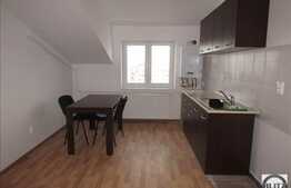 De vanzare mansarda inalta, 2 camere, 41 mp! Zona strazii Eroilor!